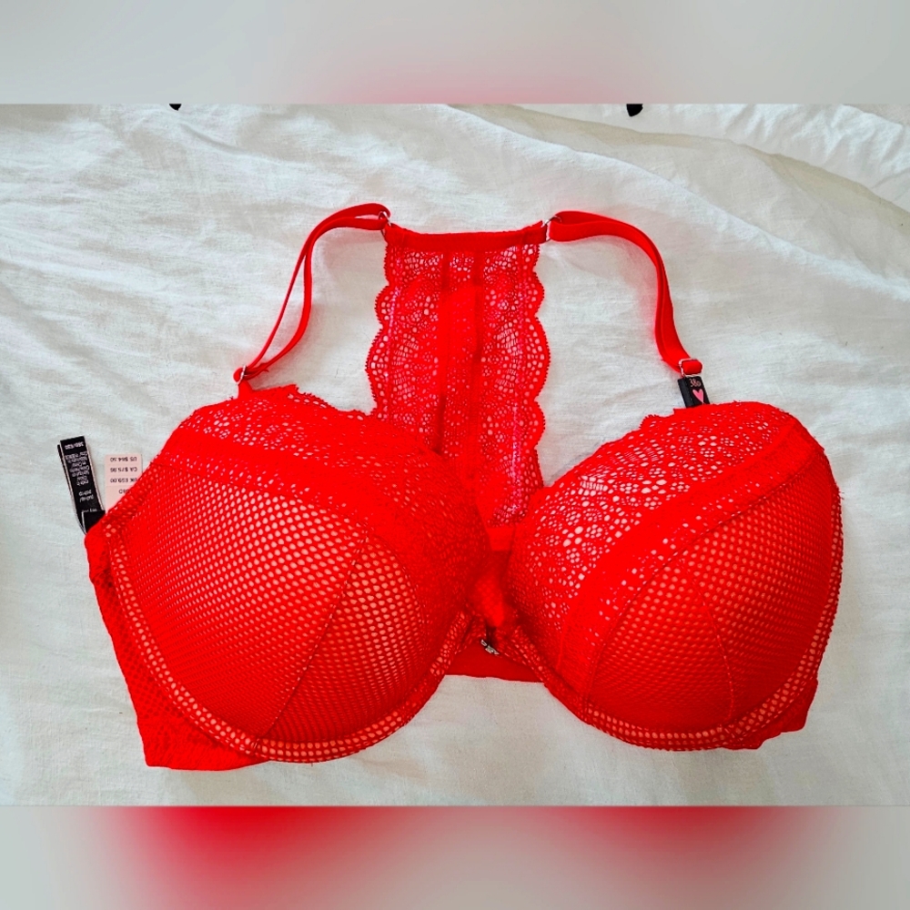 Victoria’s Secret Very Sexy Front Closure Push-Up Bra 38D New with tags